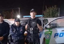 Policías salvaron a una niña en el Mi Bandera con maniobras de RCP