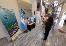 Se presenta en ell hall de la Legislatura el ciclo «Malvinas en primera persona»