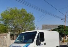 Robaron una camioneta con medicación en Roca y fueron detenidos en Cipolletti