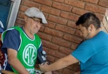 Lamarque: responsabilizan al intendente por la integridad de los trabajadores encadenados tras su despido