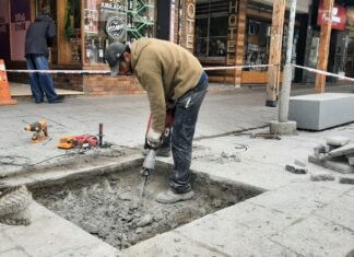 Una ventana hacia el pasado de Bariloche en plena calle Mitre