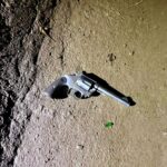 Cinco Saltos: recuperan revolver de un canal secundario