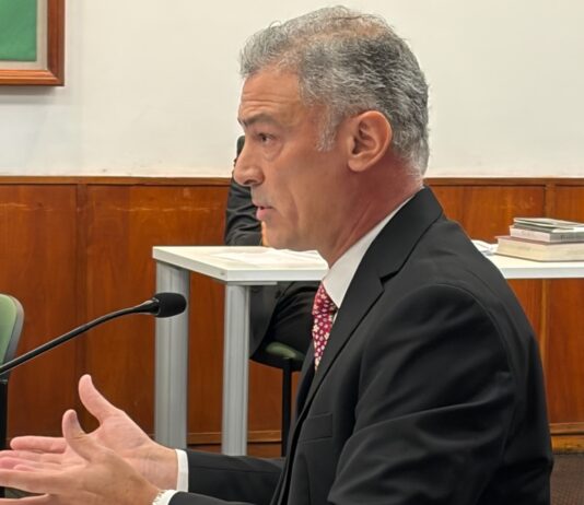 Fabricio Brogna, fiscal general.